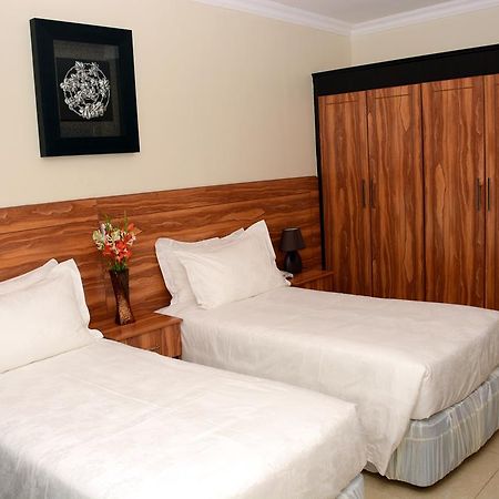 La Posh Hotel Kigali Esterno foto